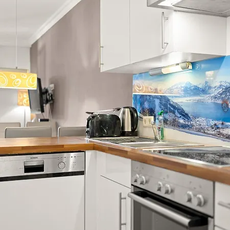 Apartment Select Top 8 - By Four Seasons *