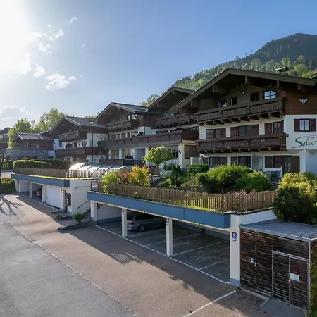 Apartment Select Top 8 - By Four Seasons *