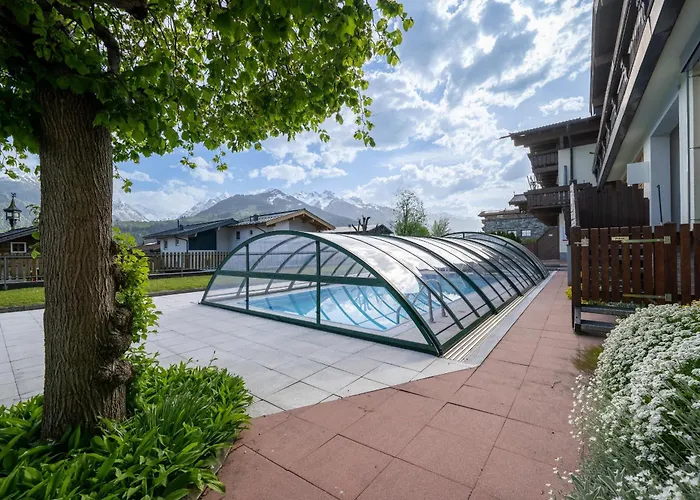 Select Top 8 - By Four Seasons * Piesendorf